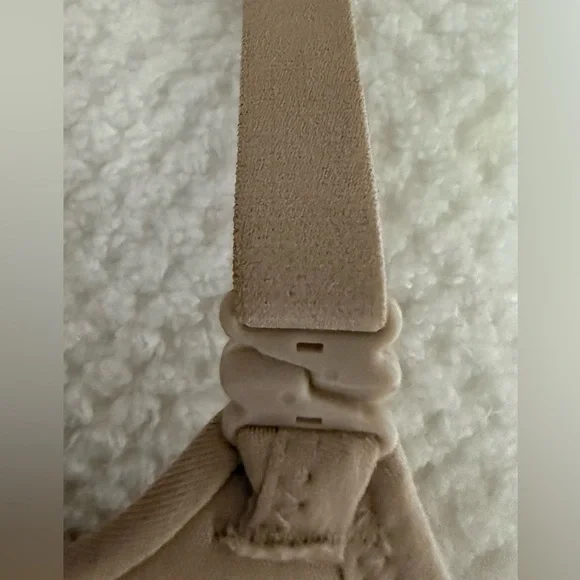 WARNER’S SMOOTH TAN BRA - Picture 7 of 8